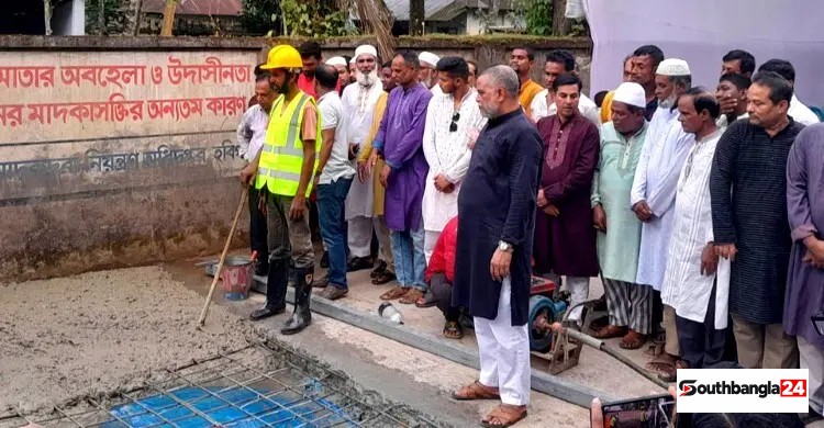 রাস্তার কাজে অনিয়ম, ঢালাই করা অংশ তুলে ফেলার নির্দেশ হুইপের