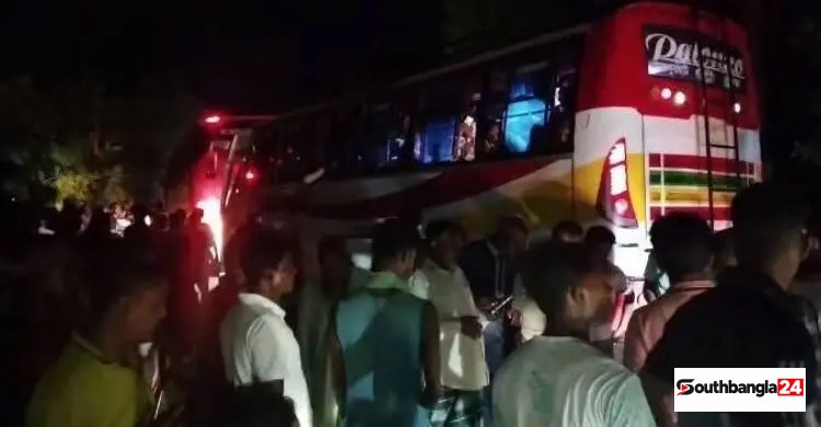 জয়পুরহাটে ট্রাক-অটোরিকশার মুখোমুখি সংঘর্ষ, নিহত ২